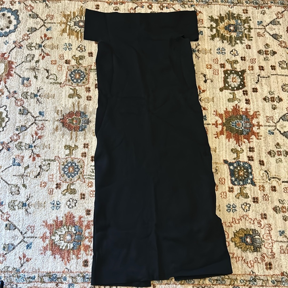 Black Lark & Lo off shoulder stretchy dress